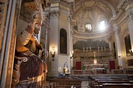 S. Pietro ad Aram, interno